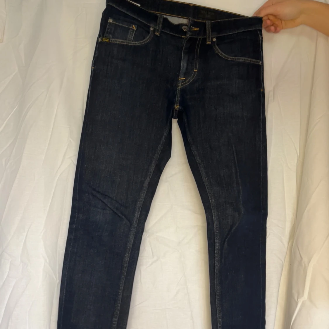 Mörkblå tiger of Sweden jeans ”slim”