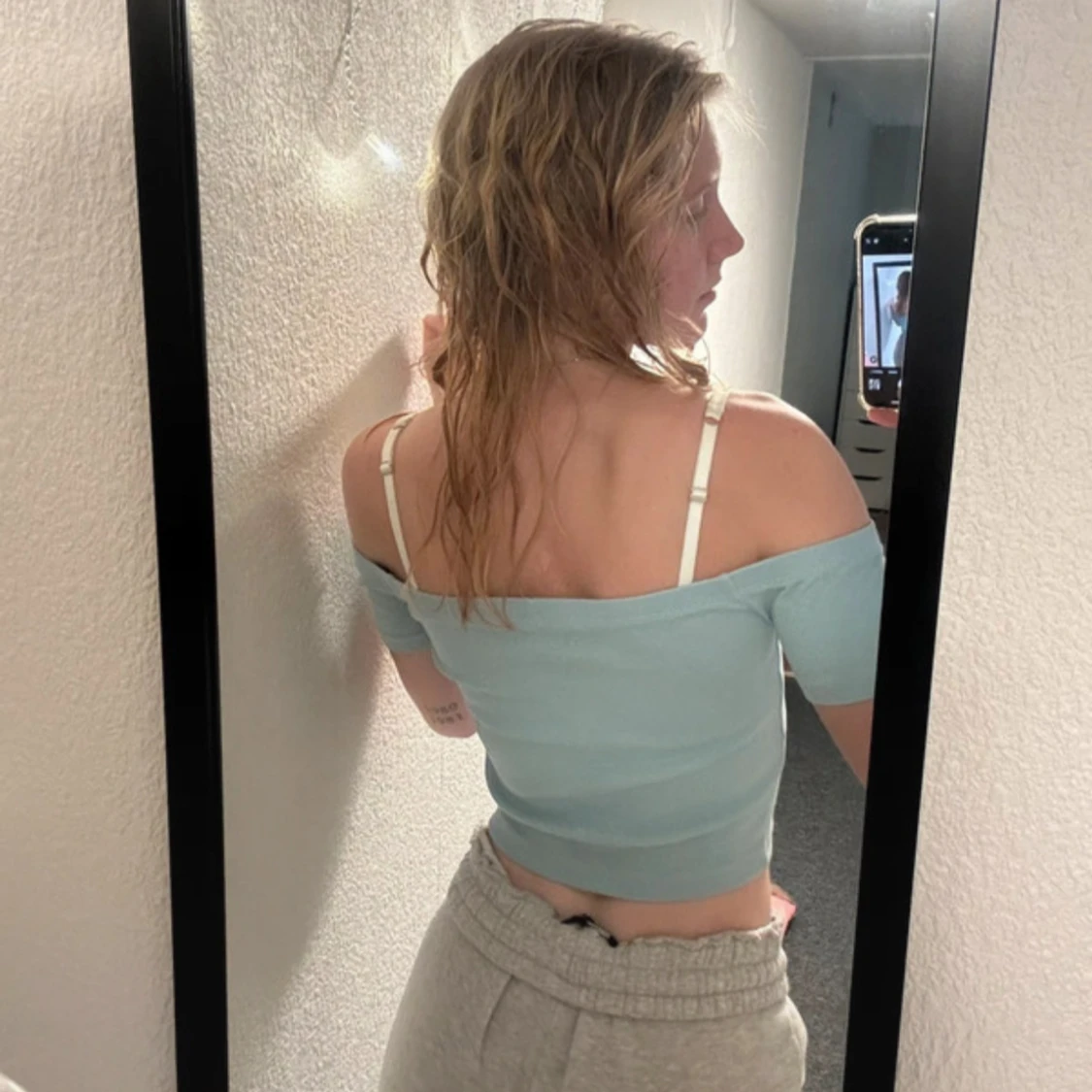 Ljusblå croppad topp från Bik Bok - 2