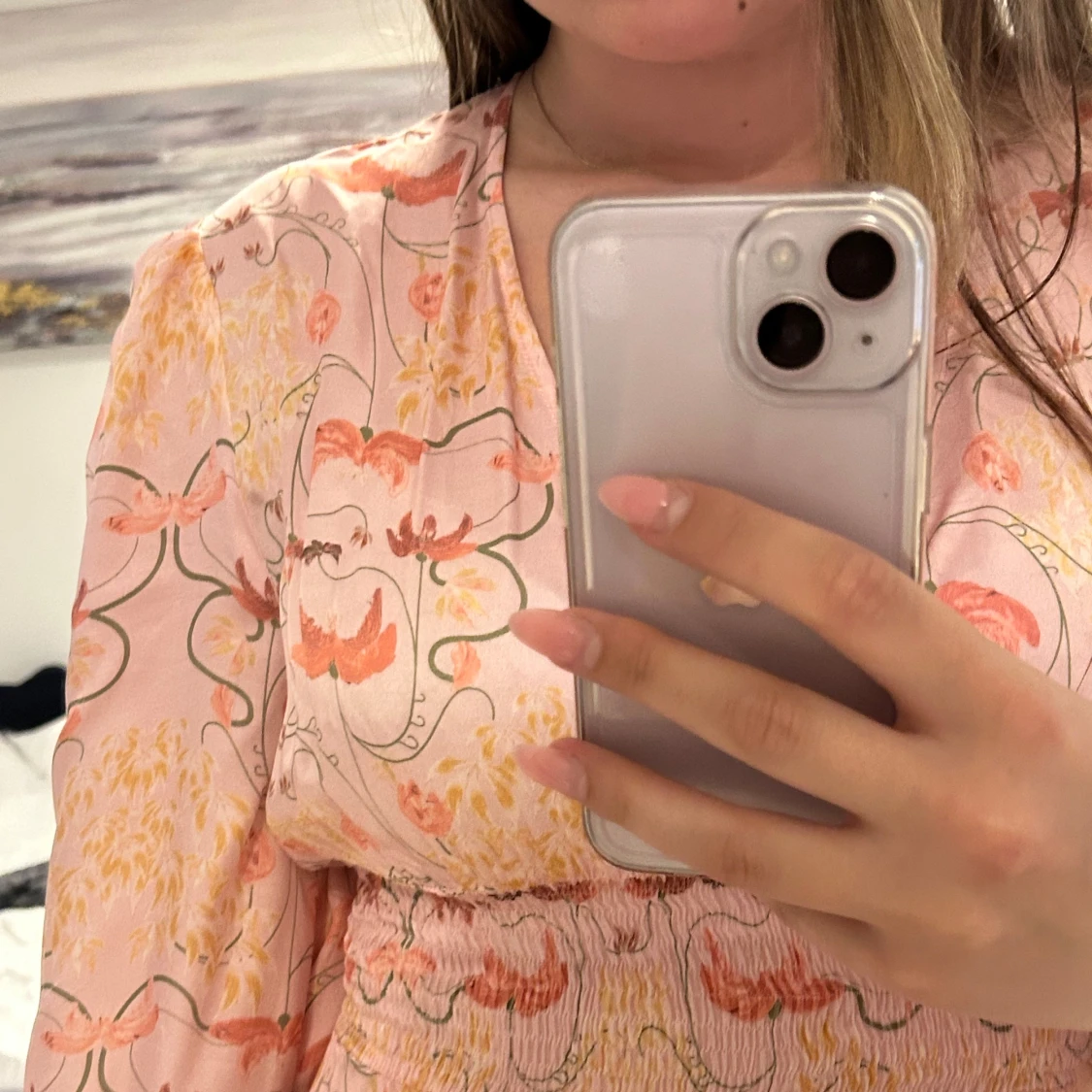 Långklänning i blommigt mönster med volang - 3