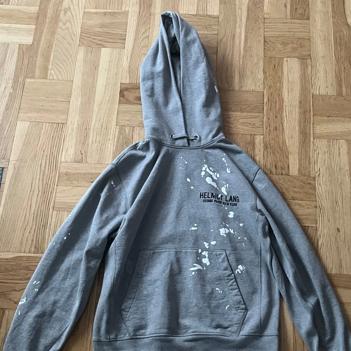 Grå hoodie från Helmut Lang - 2