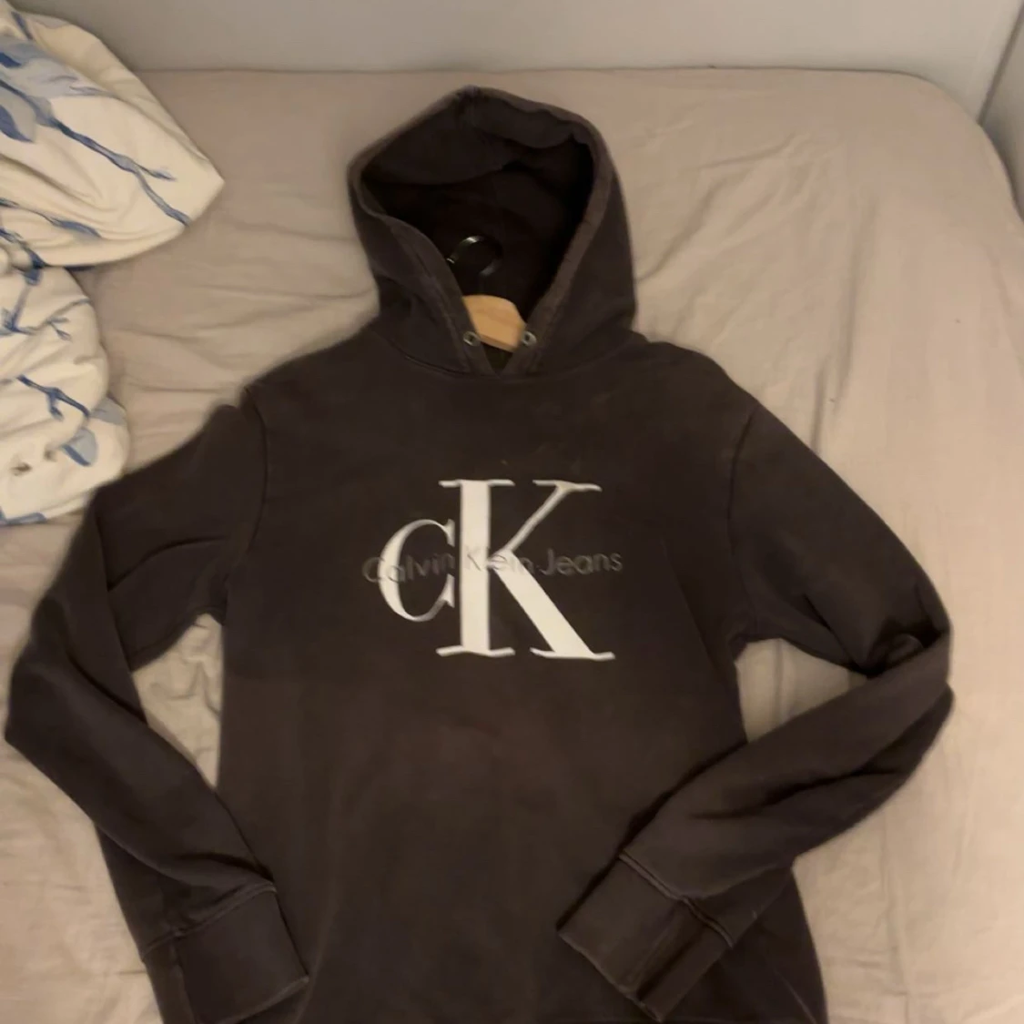 Svart hoodie från Calvin Klein Jeans