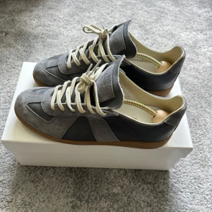 Maison Margiela Gats - Gråa Maison margiela gats i storlek 41. 