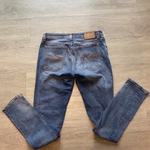 Blå jeans från Nudie jeans  - Storleken är 30/32 och skicket är mycket fint✅ skriv till mig vid minsta lilla fundering👍