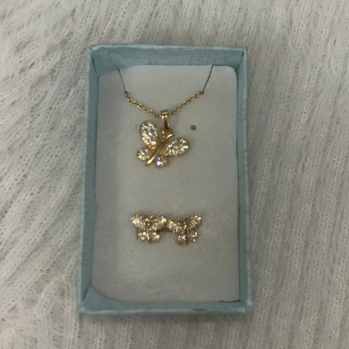 Glittrigt fjärilssmyckeset i guld - 2