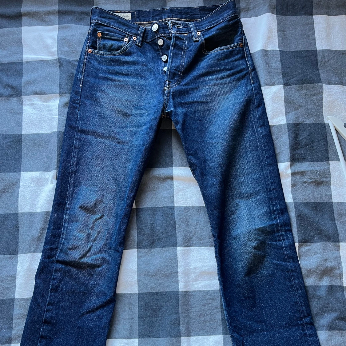 Levi's 501 jeans i mörkblå denim