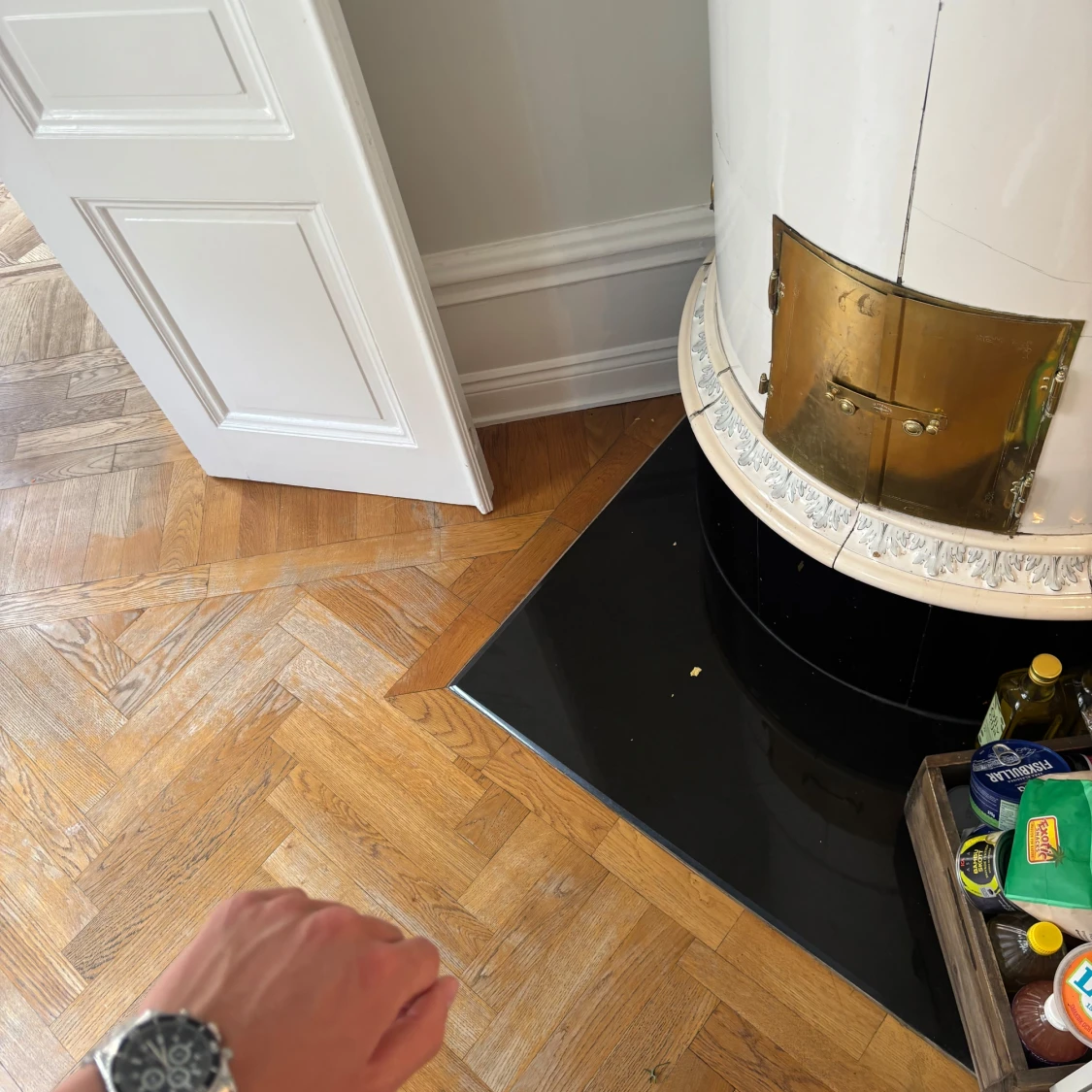 Silverfärgad kronografklocka med länkarmband - 1