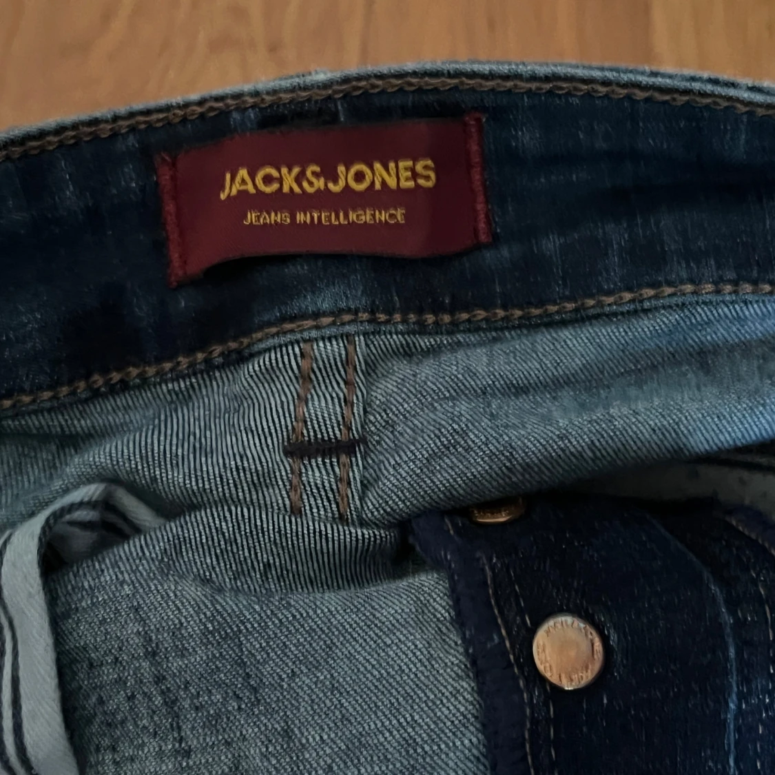 Ripped Jack & Jones Jeans - 1