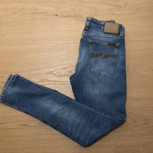 Nudie jeans - - Condition: 9/10 - Color: Blue - Size: 30/32 - Retail price: 1599 SEK