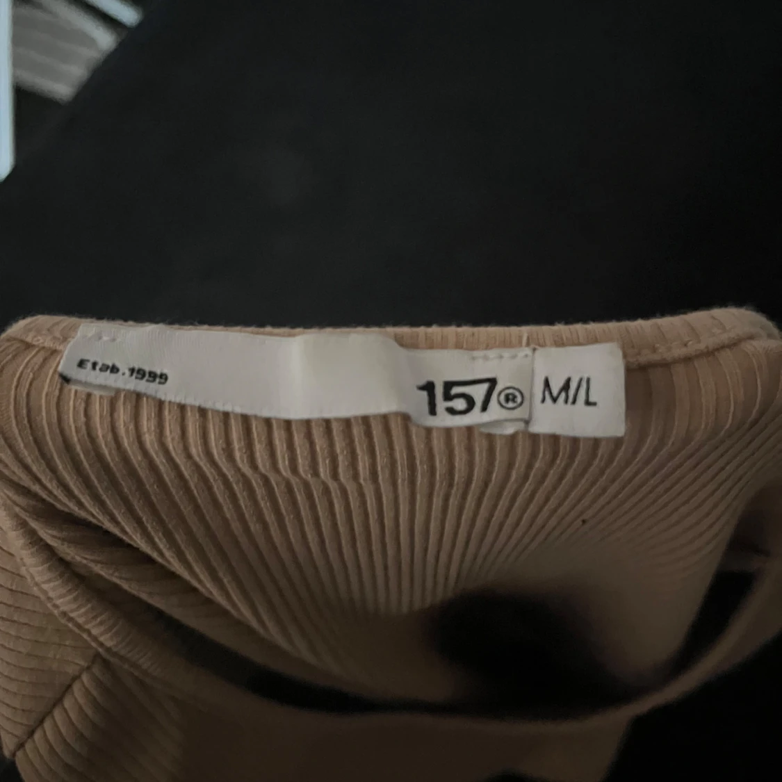 Beige ribbad långärmad topp 157 - 2