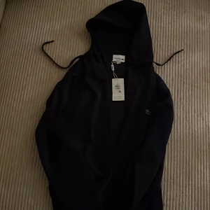 Lacoste hoodie - Lacoste hoodie aldrig använd