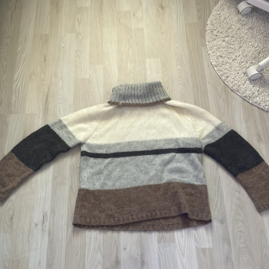 Randig polotröja från Jacqueline de Yong - 1