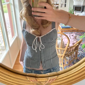 Rutig zara topp - Knappt använd rutig topp från zara strl S