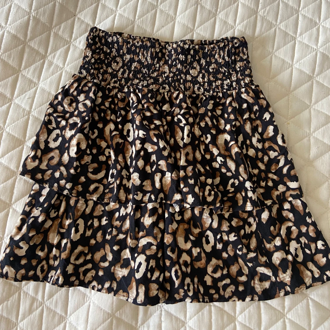 Leopardmönstrad kortkjol från Pigalle