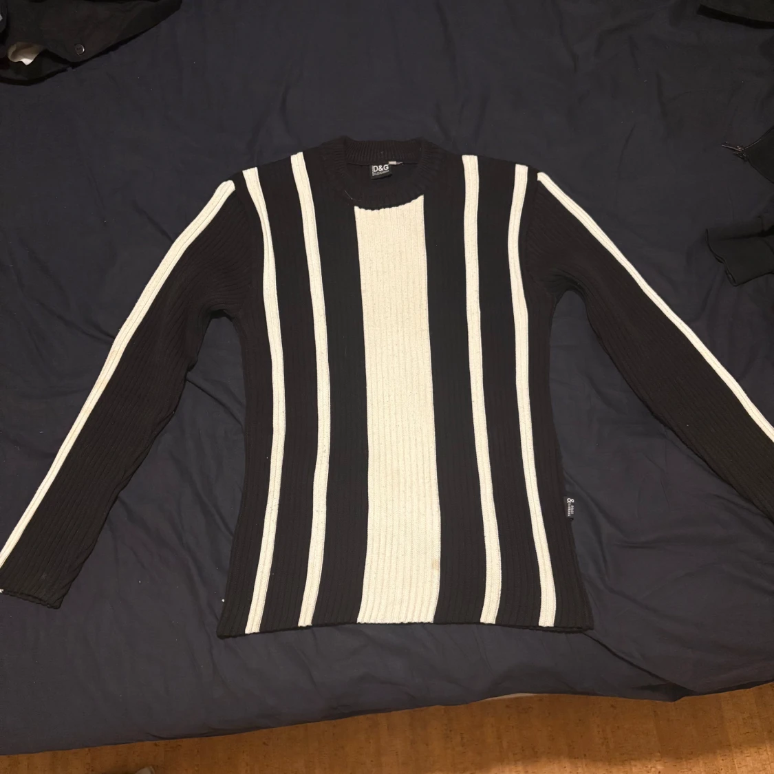 Randig svartvit stickad tröja D&G