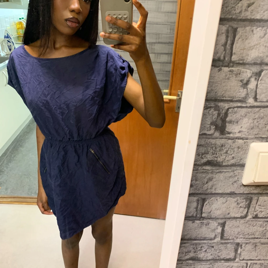 Mörkblå kortklänning med dragkedja - 2