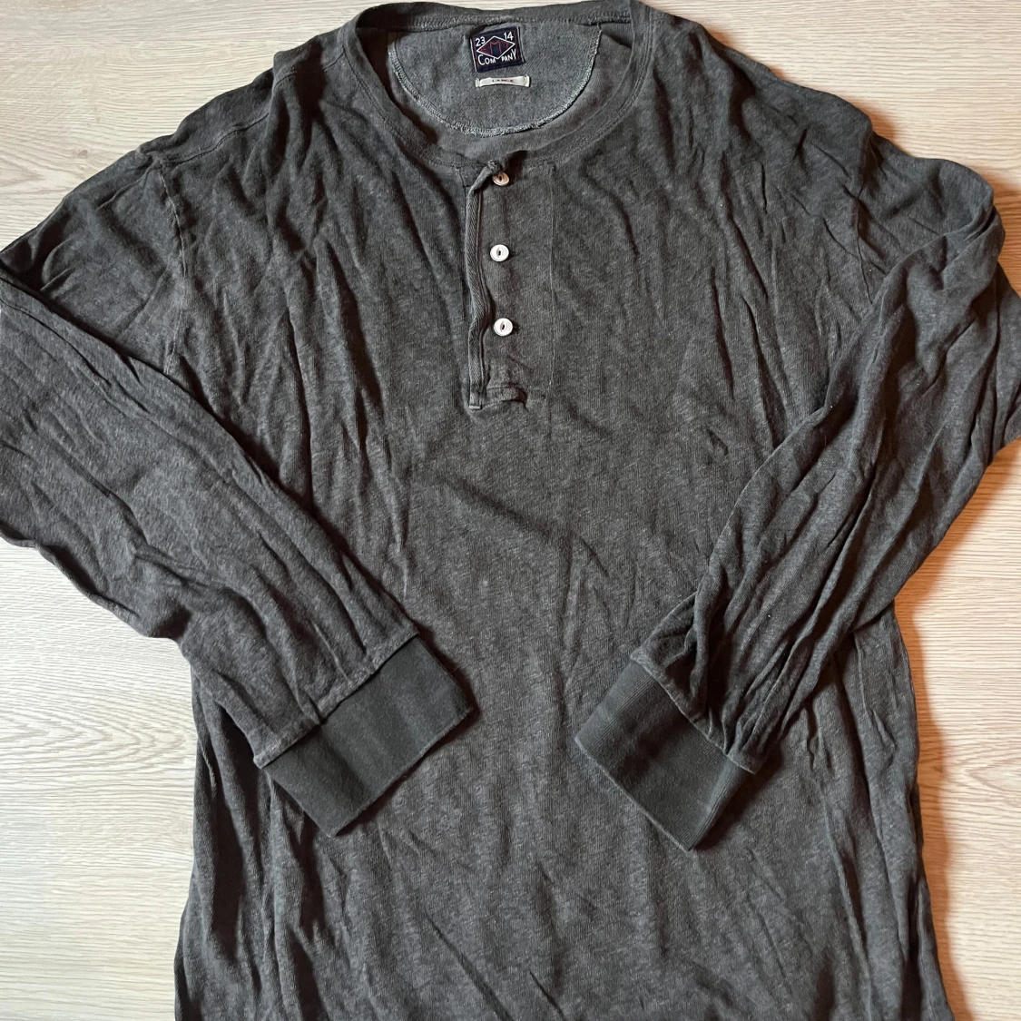 Grå Långärmdad tröja - Company