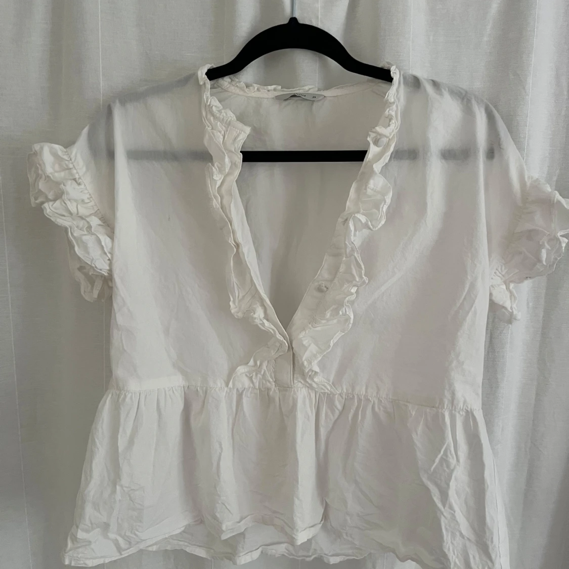 Vit volangblus från Pigalle XS - 1