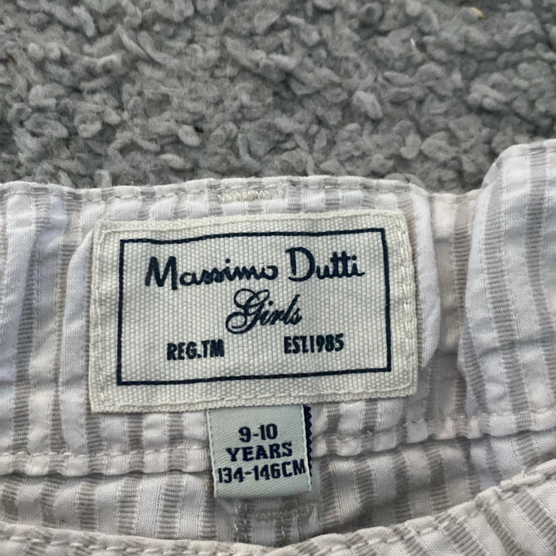 Randiga shorts från Massimo Dutti - 2