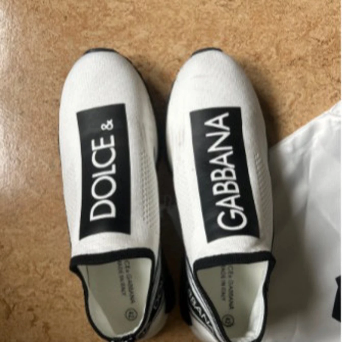 Dolce & Gabbana vita sneakers med svart logga - 2