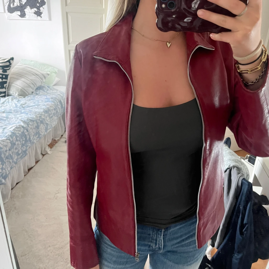 Vinröd skinnjacka