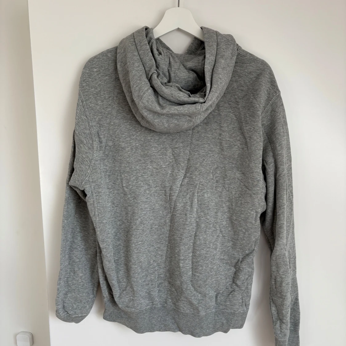 Grå hoodie från Nike - 1