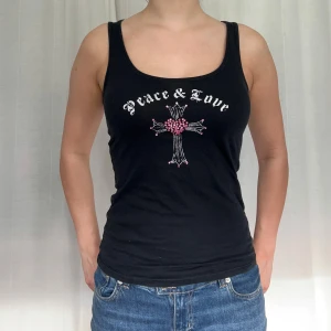 Gulligt linne - Svart gulligt linne från Dorothy Perkins. Passar storlek S/M 💕