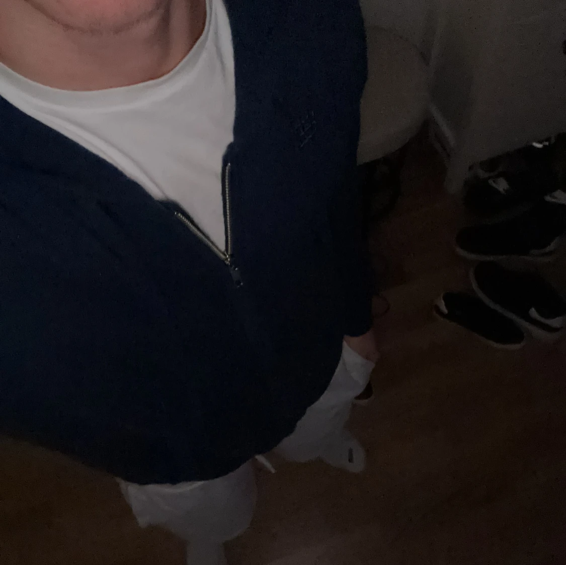 Mörkblå hoodie med dragkedja från Bvaldi  - 2