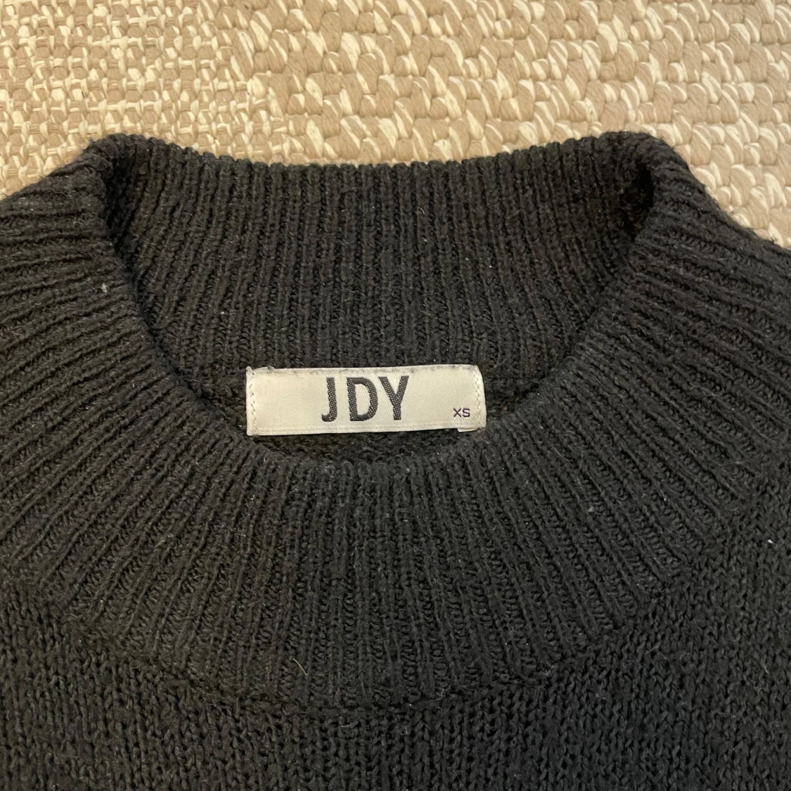 Svart stickad tröja från JDY - 3