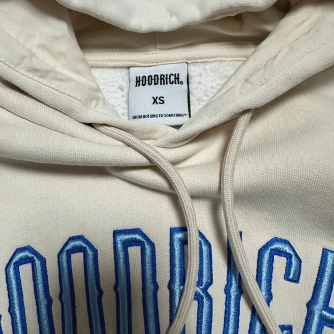 Beige hoodie&byxor från Hoodrich - 2