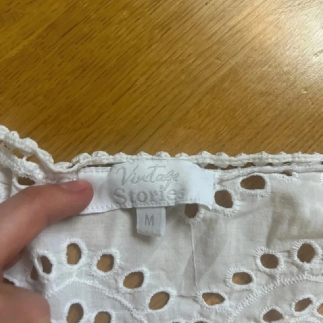 Vit broderad blus Vintage Stories - 1