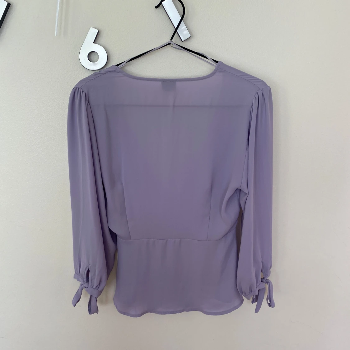 Ljuslila omlottblus från Gina Tricot - 1