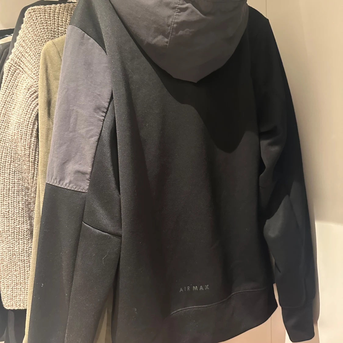 Nike Air Max svart kofta - 1