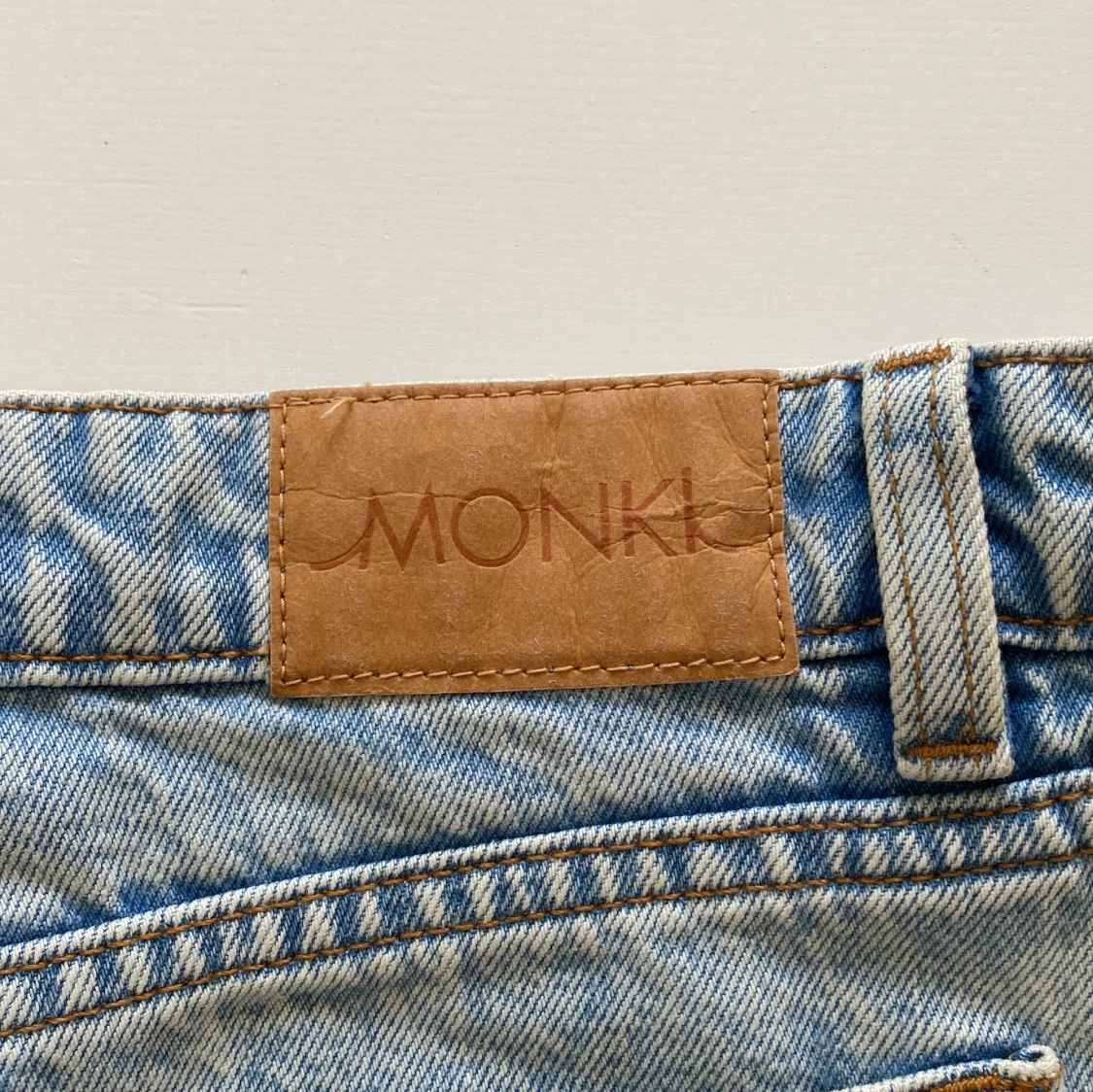 Ljusblå jeansshorts - 2