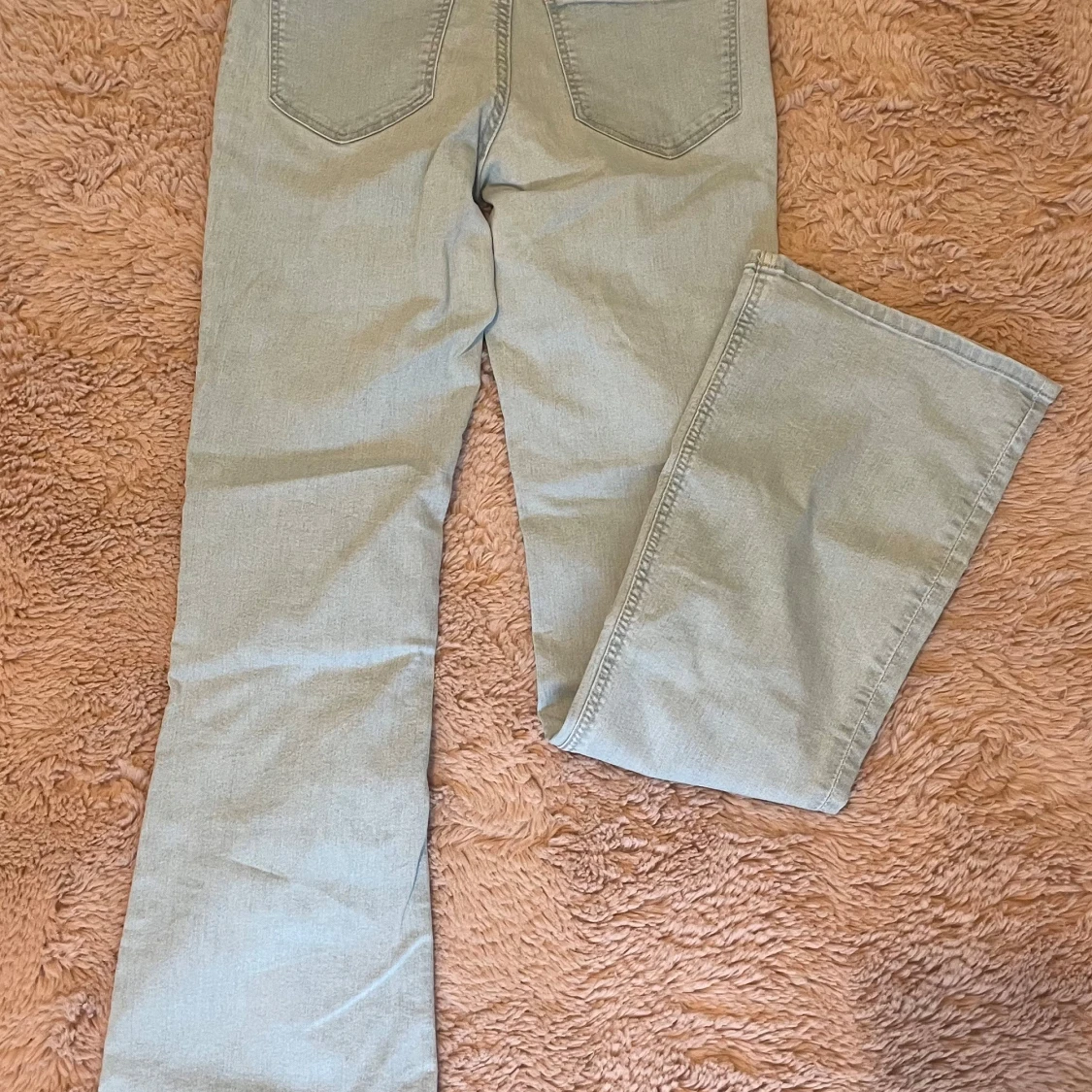 Ljusblå bootcut jeans  - 1