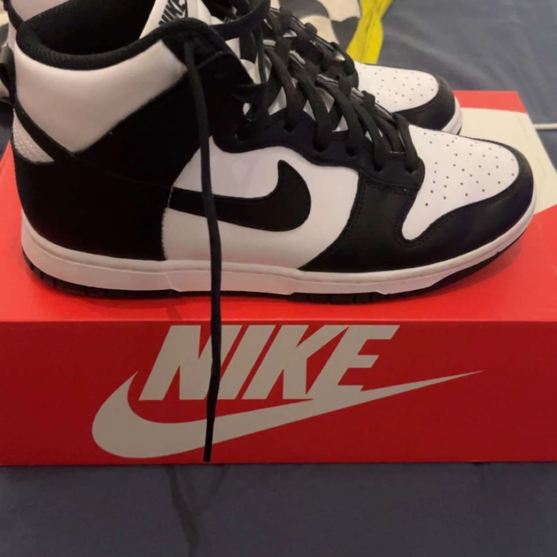 Nike Dunk High Retro svart/vit
