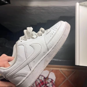 Nice Air Force  - Använt skorna i ca 1 månad, fint skick