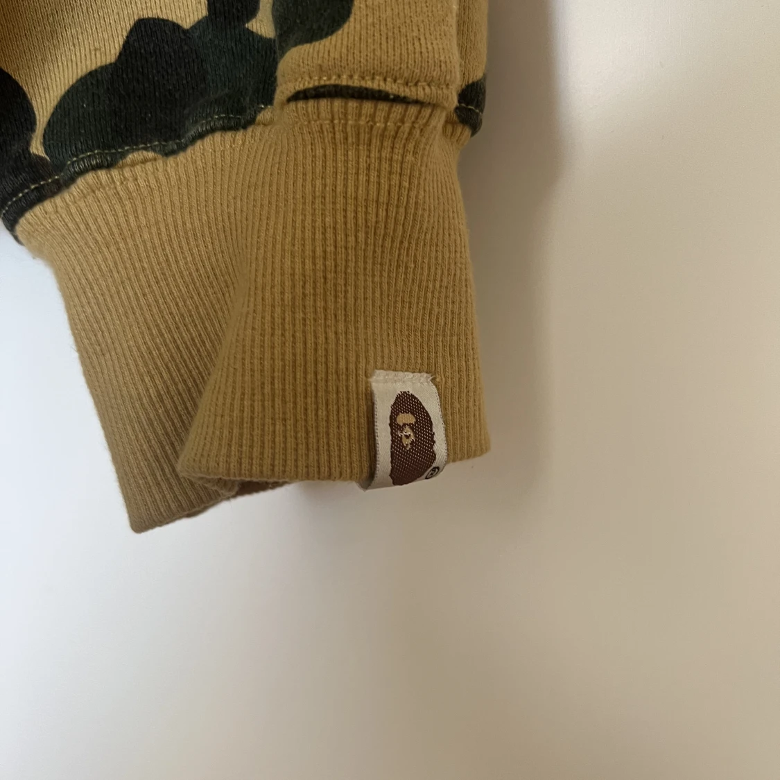 Bape hoodie 🦍  - 91