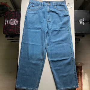 Vans baggy jeans - s36 - Helt nya, aldrig använda. 10/10.