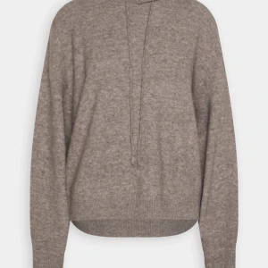 Stickad hoodie - En stickad tröja från Lindex i mycket fint skick! Säljs då den inte kommer till användning🫶🏼 Köparen står för eventuell frakt! 