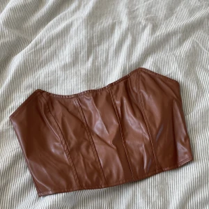 Korsett topp - Brun, knappast använd 
