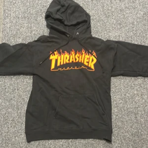 Thrasher hoodie  - Thrasher hoodie i bra sckick 