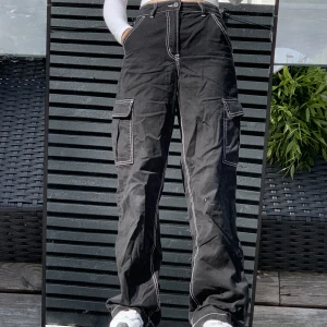 Cargobyxor - Cargobyxor från H&M som tyvärr inte kom till användning så ofta, köpta här på plick men i mycket bra skick! (Behövs dock strykas lite)🙈