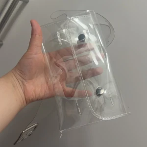 Midja väska - Få använt, genomskinlig väska med bälte bälten och väskan kan användas enskilda också.