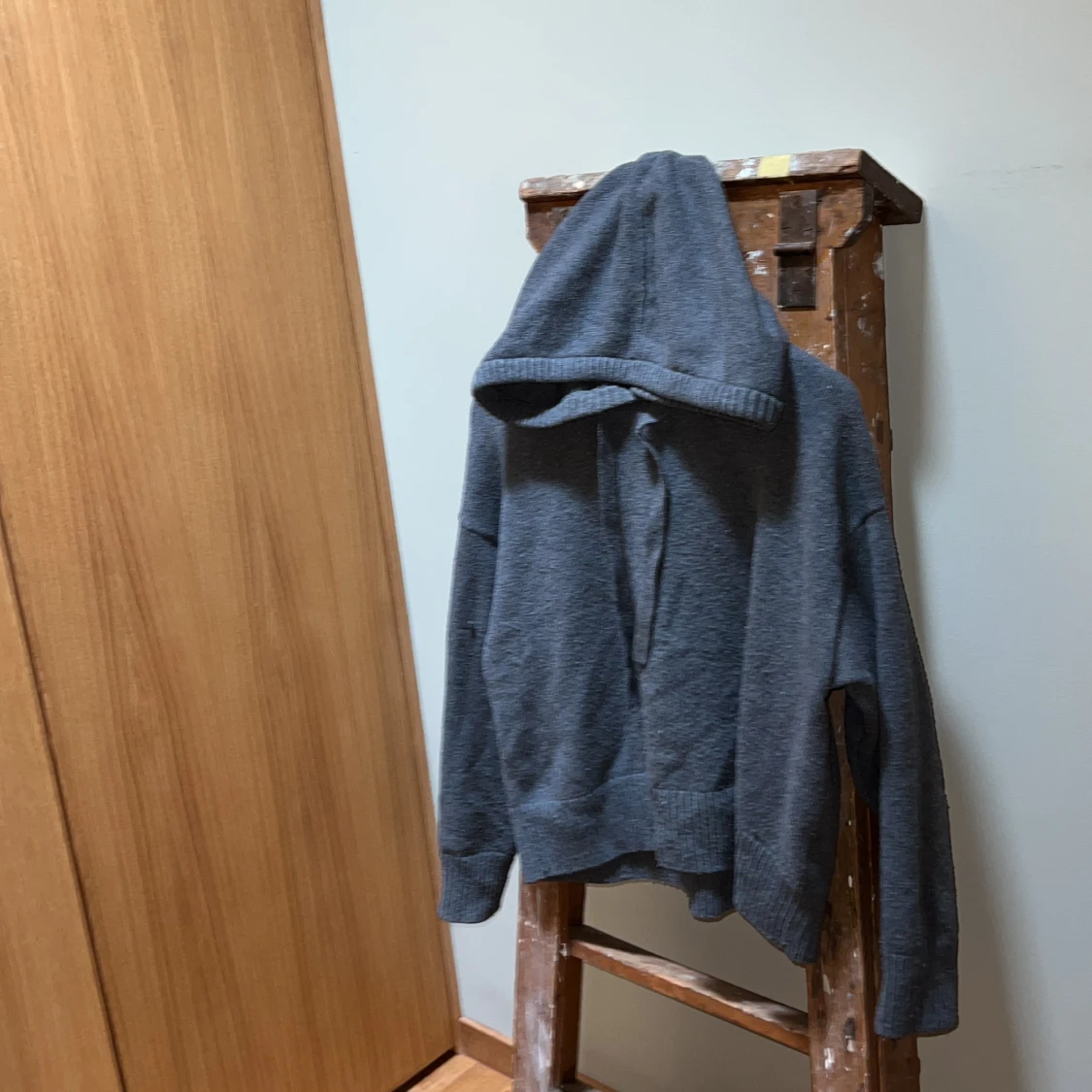 Knitted sweater/hoodie  - 91