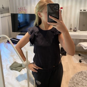 Topp - Fin volang topp från zara