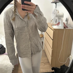 Skjorta - Skjorta från bläck som kan va till vardagen eller hemma🐼🤍✨