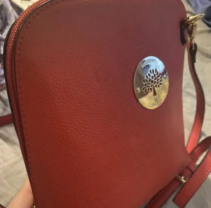 Mulberry väska röd  - Säljer min gamla väska