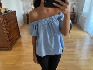 Topp - Jättesöt topp från stradivarius 💙💙