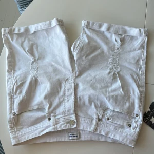 Jack and Jones vita kort byxor - Använda shorts i gott skick