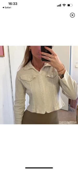 Kofta - En söt kofta jag använder som topp 